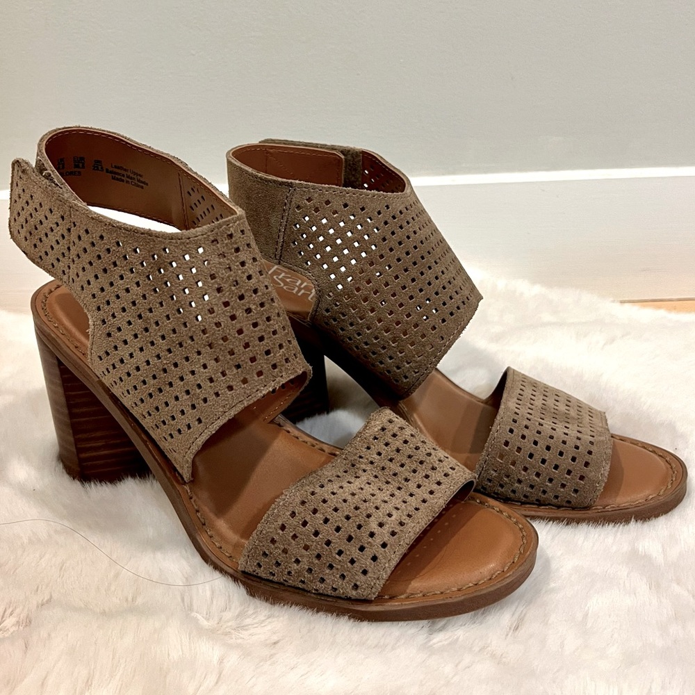 Franco Sarto Heeled Open Toed Sandals - size 6.5M